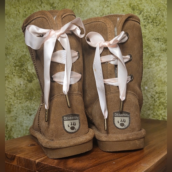 EUC BearPaw Elizabeth II Women's Brown Boots with Pink Ribbon Sz 5 - Picture 4 of 12